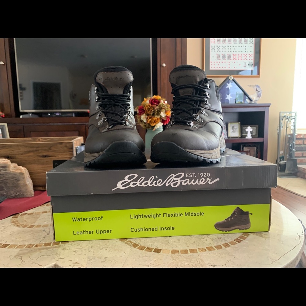 Eddie Bauer Everett Boots Size US11